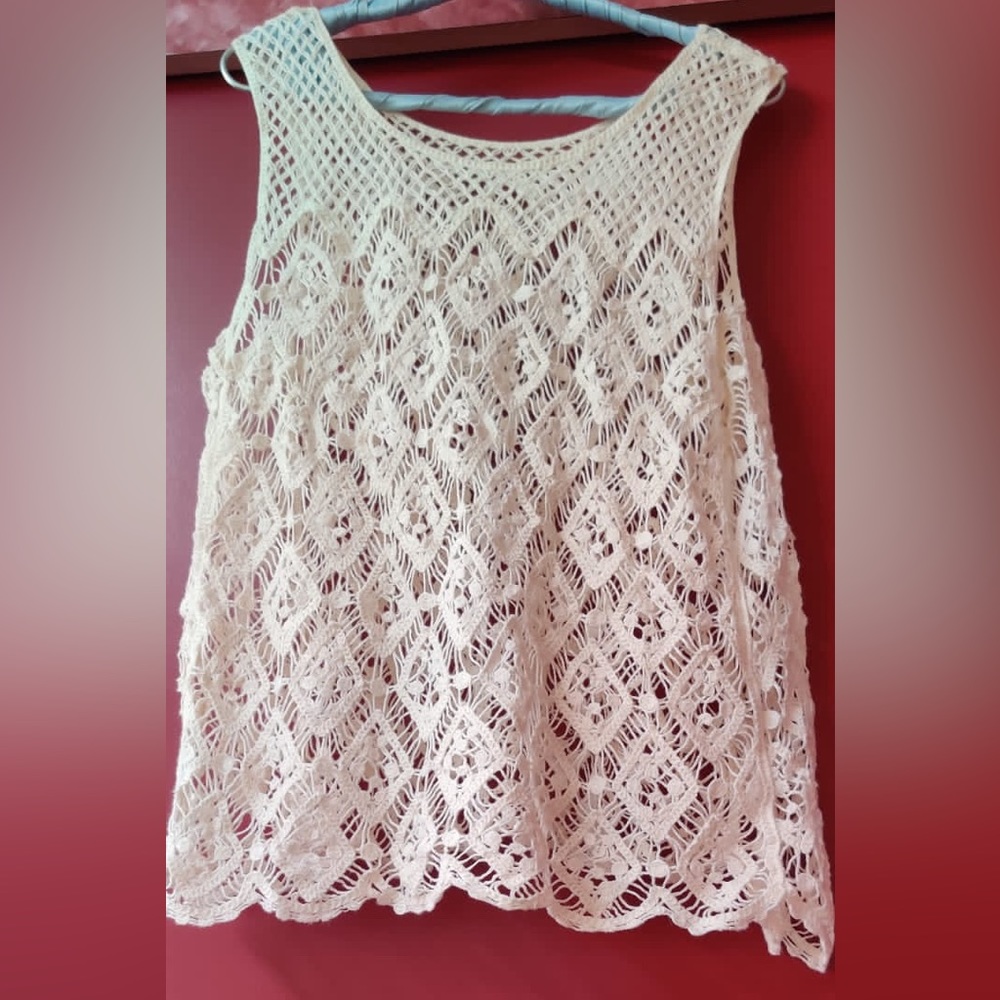 White croshet Top - Picture 1 of 2